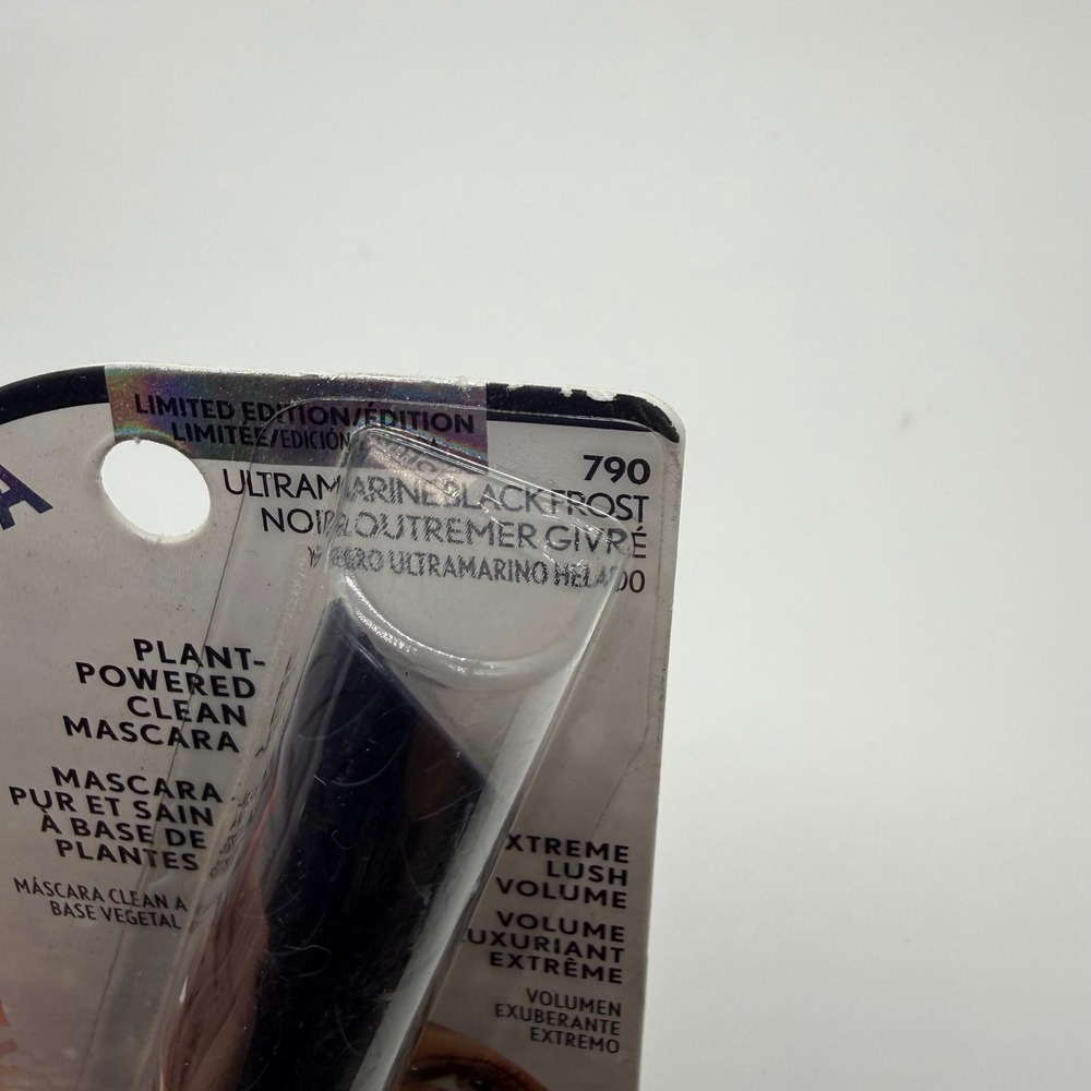 Covergirl Lash Blast Cleantopia Mascara Ultramarine Black Frost‎ Limited Edition - Picture 3 of 3